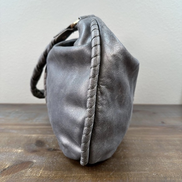 Isabella Fiore Grey LORI Leather Top Lock bag - Picture 9 of 16